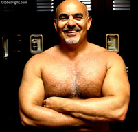 gay muscle bodybuilder plog muscles men hot muscular gym jocks pumped man flexing muscle huge arms photos personals profiles older bodybuilder moustache gay seeking friends